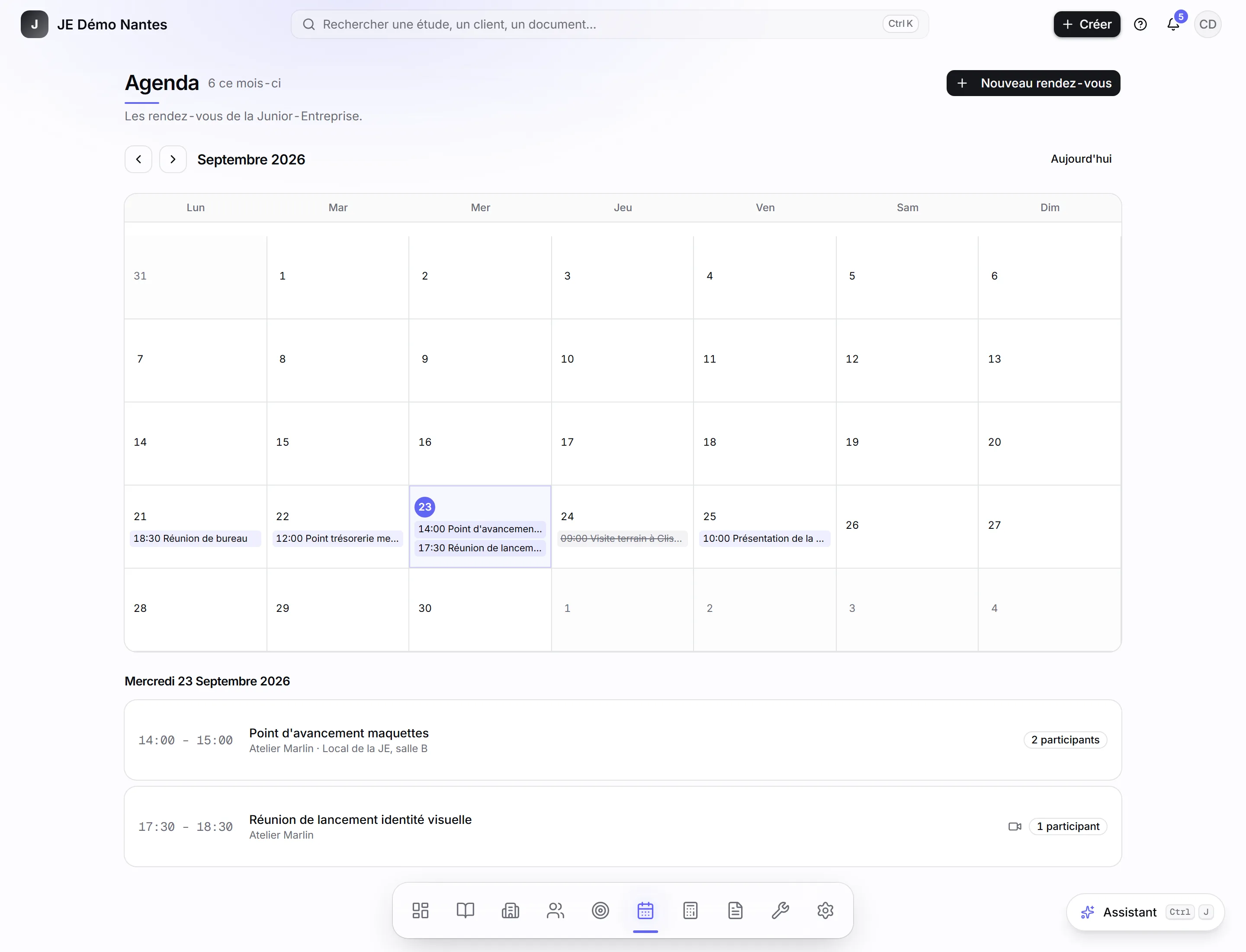 L’agenda du mois, et en dessous les rendez-vous du jour choisi.